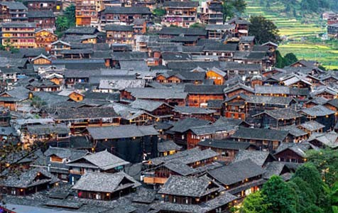 沿滩6种常见的外墙仿石漆施工工艺！